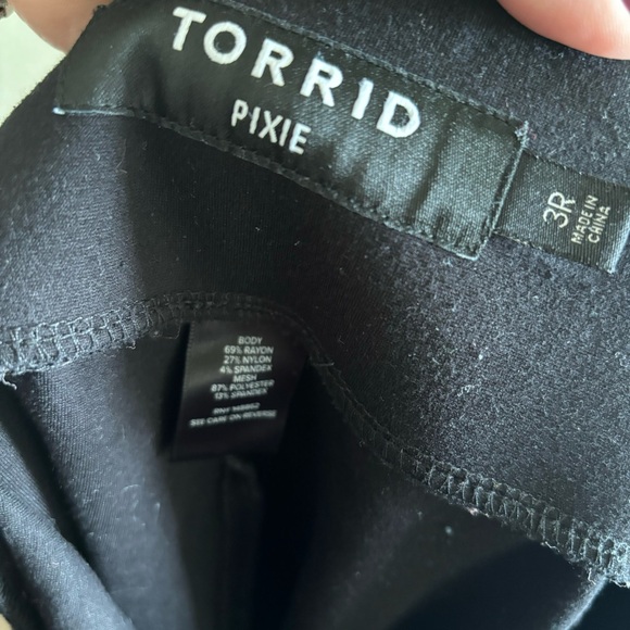 Torrid Snakeskin Pixie Legging 3X EUC - Picture 6 of 7